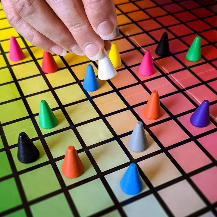 The OP Usaopoly | Hues and Cues Multilingual Brettspiel in Deutsch für die Ganze Familie | Partyspie