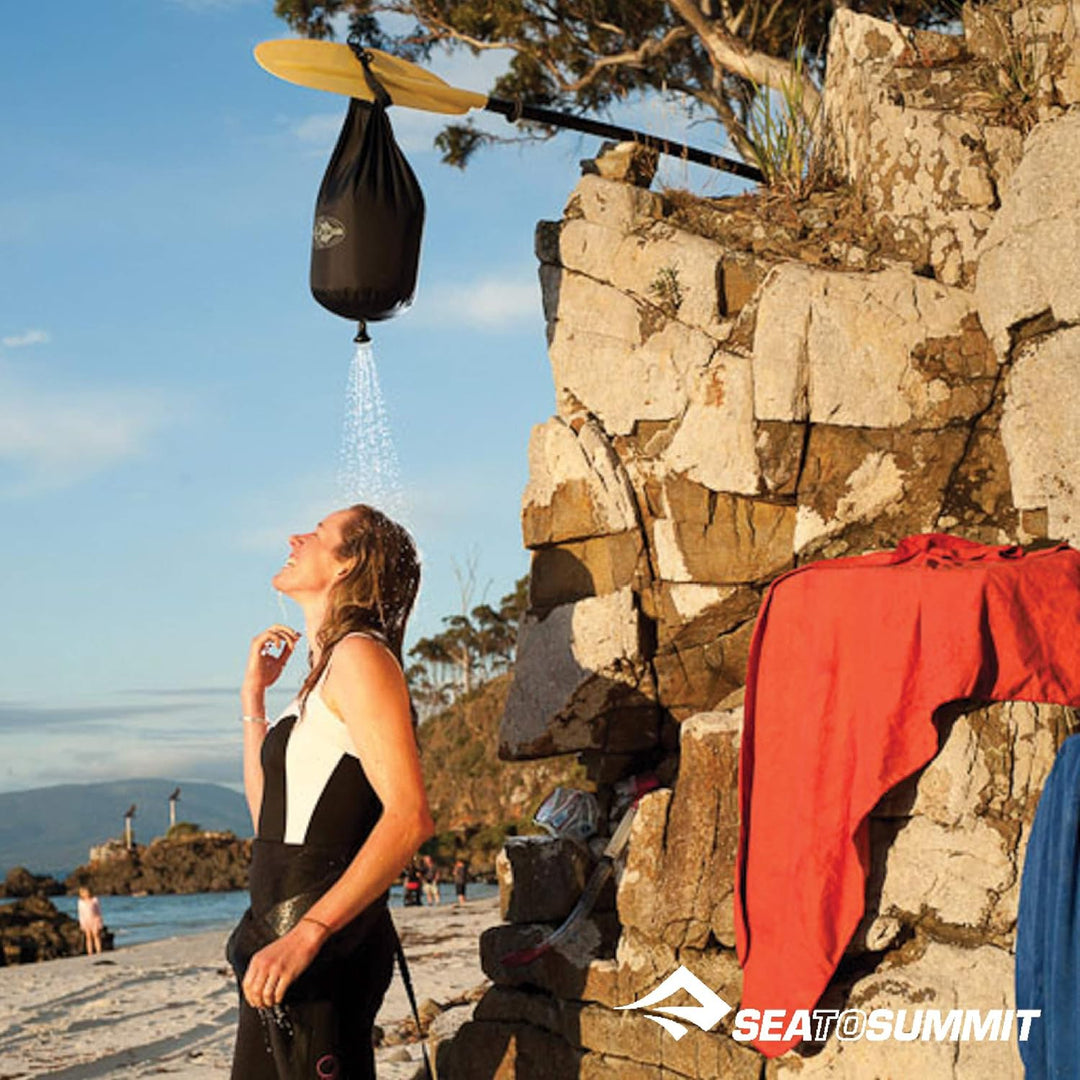 Sea to Summit - Pocket Shower 10L Camping Dusche - Praktisch & Besonders kompakt - Leichtes Nylon 70