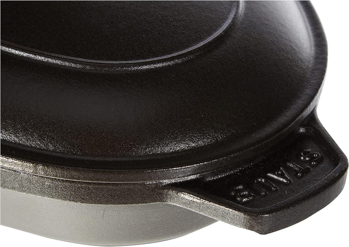 Staub 40509-582-0 Auflaufform, oval 23 x 17 cm, 1 L mit mattschwarzer Emaillierung im Inneren der Au