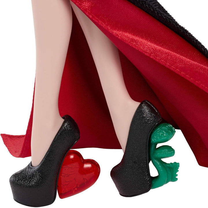 Monster High x Wednesday Puppe, Morticia Addams Sammelfigur im schwarz-purpurrotem Samtkleid mit Sch