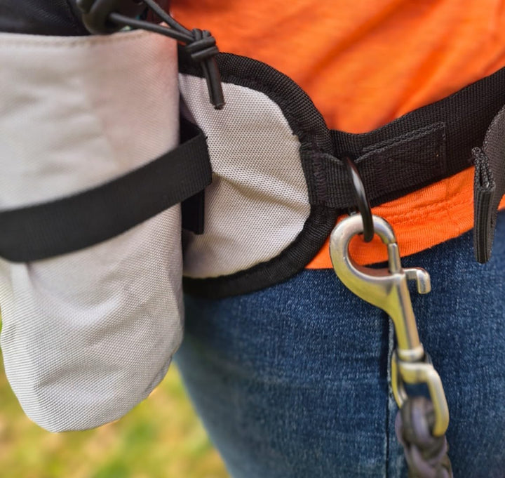 Daily Bag – Hüfttasche mit Trinkflaschenhalterung und Leckerlibeutel für Hundespaziergänge und Hunde