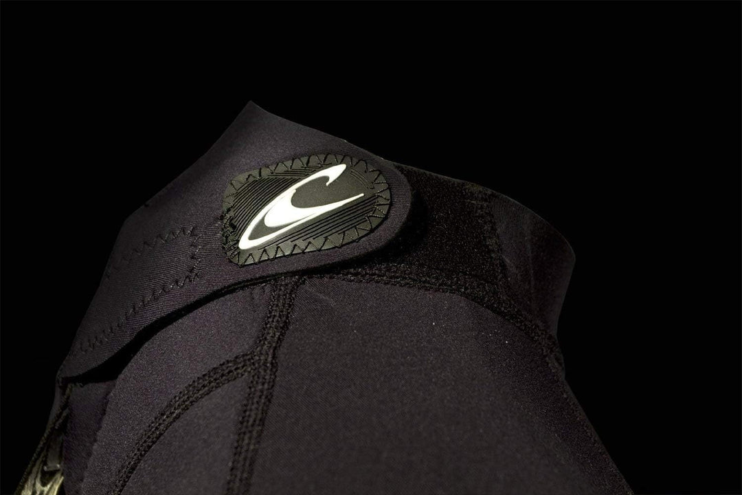 O'Neill Wetsuits Women's Reactor-2 3/2mm Back Zip Full Wetsuit 38 Schwarz (Black), 38 Schwarz (Black