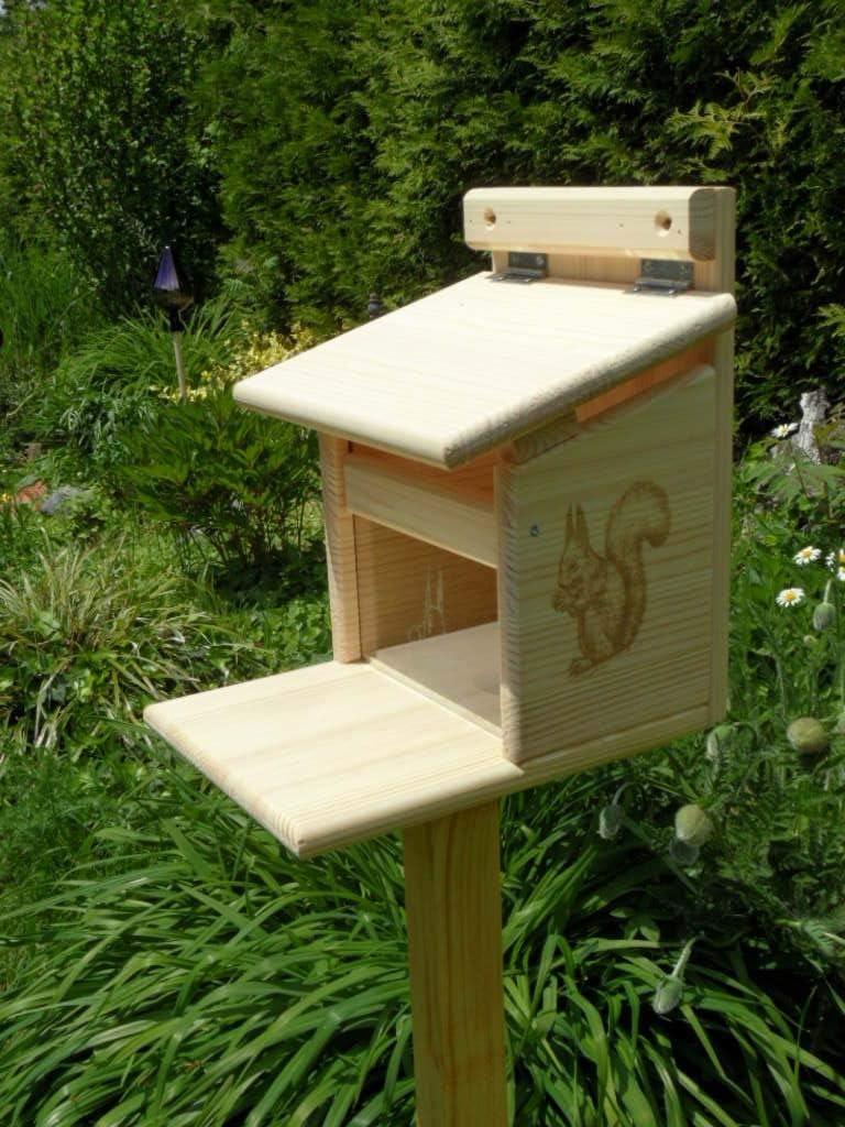 XXXL Echhörnchen Kobel/Futterhaus hochwertigem Vollholz, niederbayerisches Qualitätsprodukt vom Schr