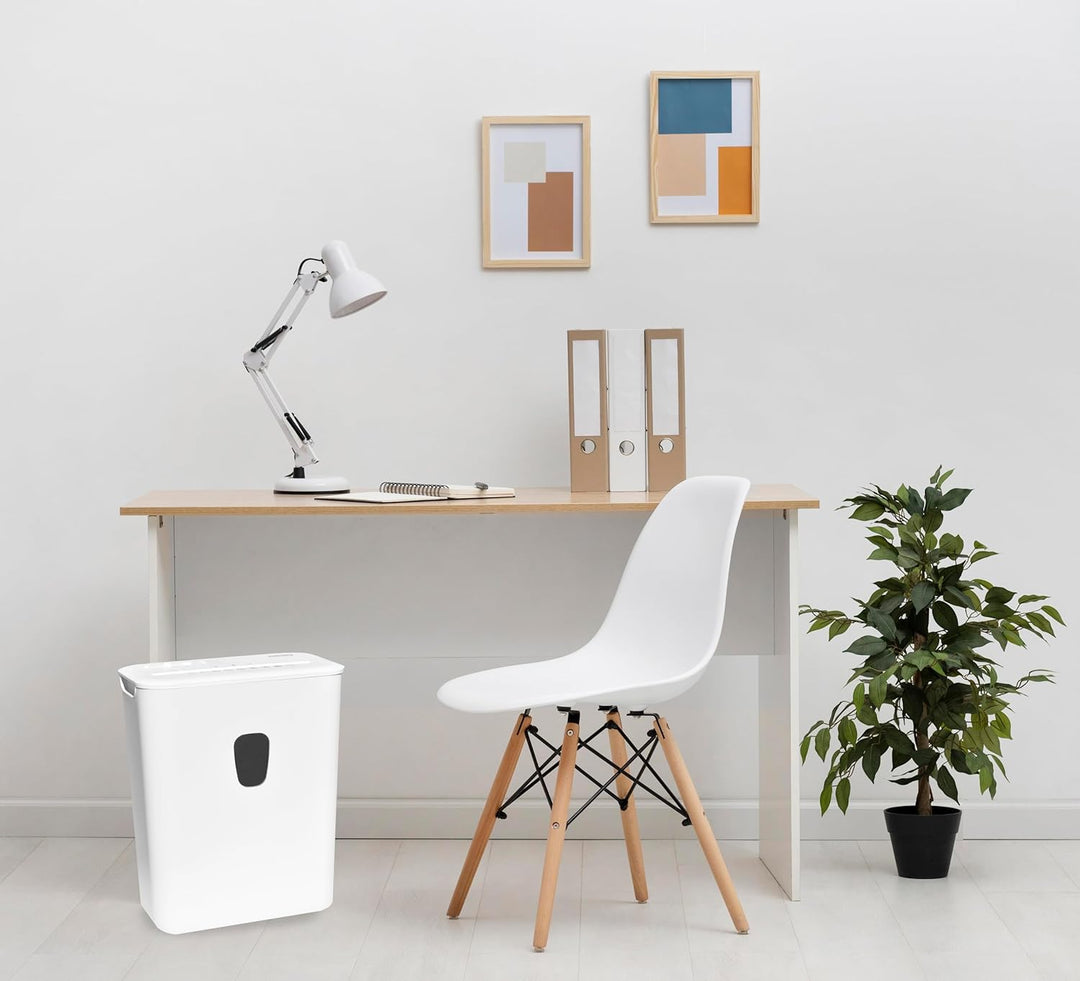 DESQ® Aktenvernichter 8 Blatt - Partikelschnitt 4 x 38 mm, Sicherheitsstufe P4, 15 Liter, Leiser Bet