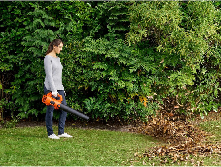 Black+Decker Axial Akku-Laubbläser BCBL200B (18V, hohe Blasgeschwindigkeit von 145 km/H, Luftvolumen