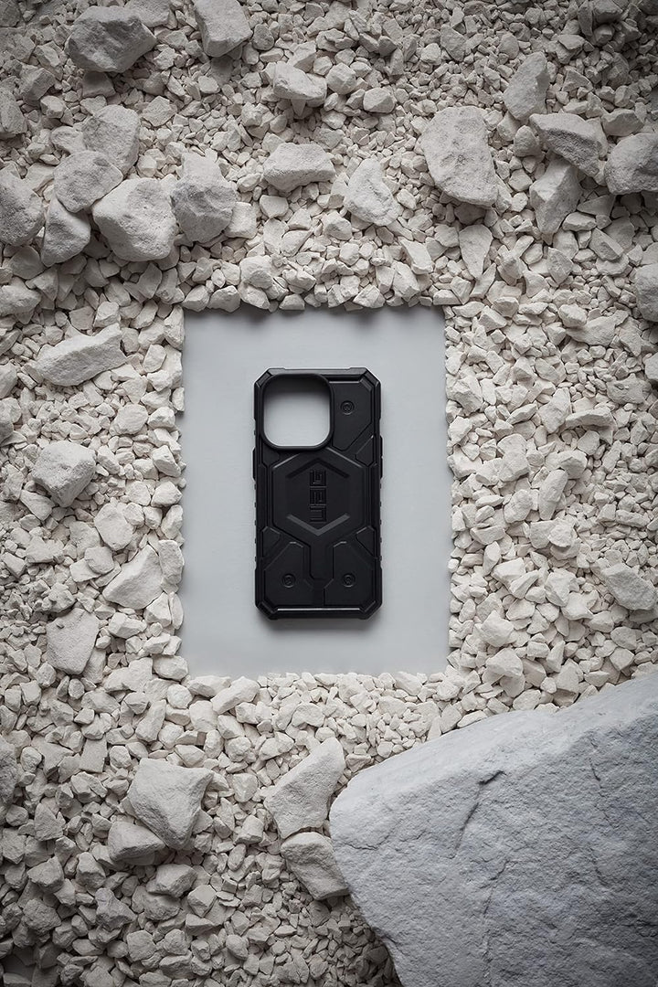 Urban Armor Gear UAG Pathfinder Case kompatibel mit Apple iPhone 14 Plus [Wireless Charging/Magnetis