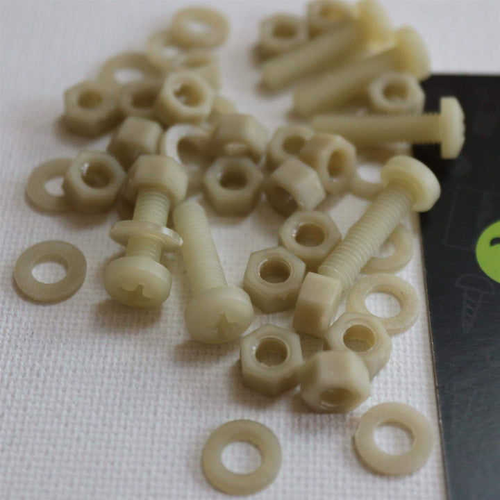 50 x glasfaserverstärkte Super Nylon Flachkopf, Kreuzkopf-Maschinenschrauben, M5 x 20mm, Kunststoffm