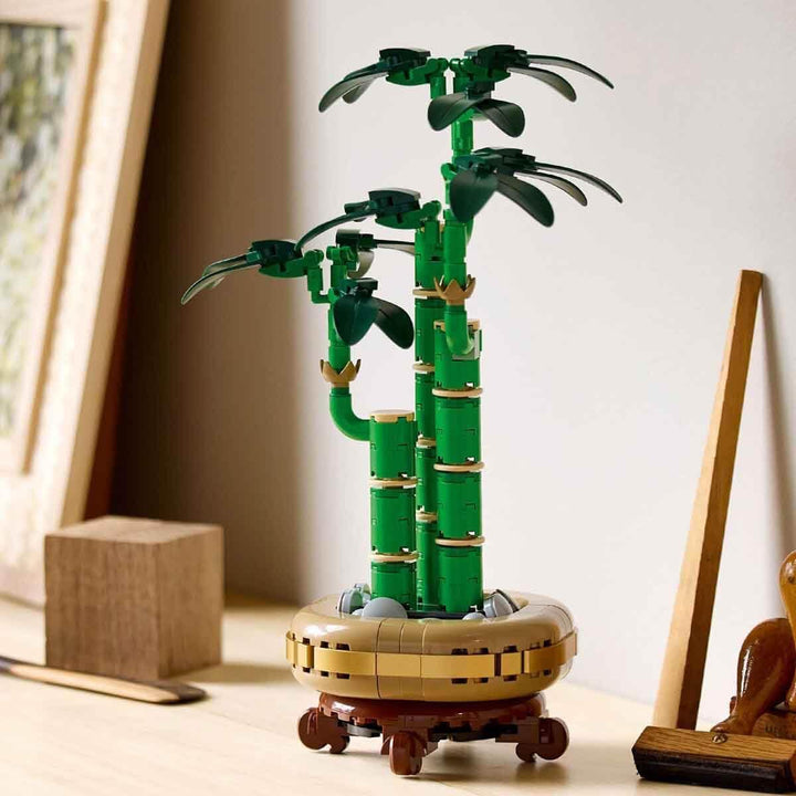 LEGO Botanicals Glücks-Bambus, Kunstpflanze - Bauset für Erwachsene - Geschenk für Einweihungspartys