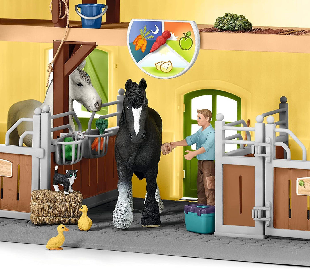 SCHLEICH 42485 Pferdestall, für Kinder ab 3+ Jahren, Farm World - Spielset Single Standardverpackung