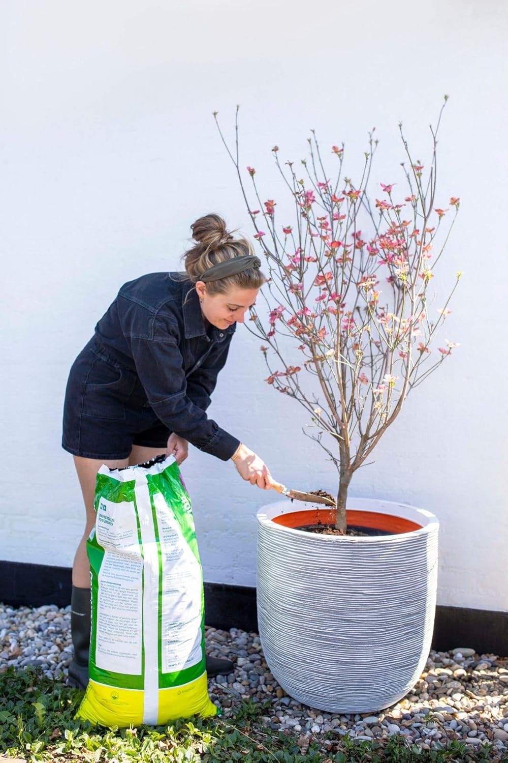 Capi Europe - Blumentopf Kugel Rib NL - 55x53 - Dunkelgrau - Öffnung Ø46 - Blumentopf für den Innen-