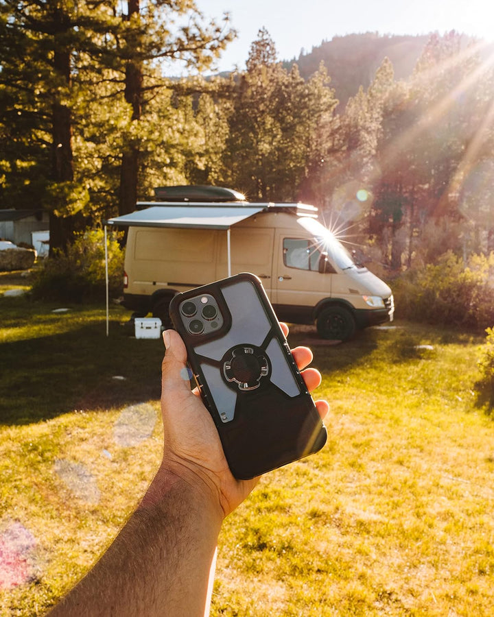 ROKFORM Schutzhülle für iPhone 12 Pro Max, magnetisch, mit Twist Lock, dünn, stossfest, Crystal Slim