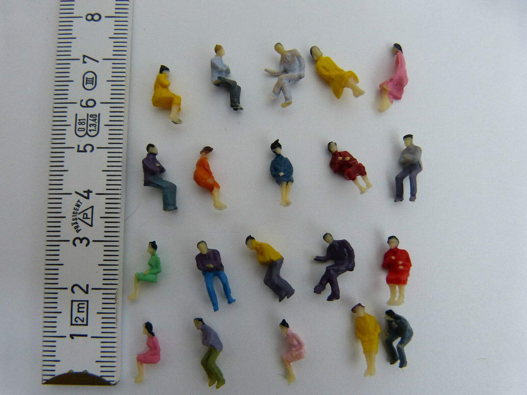 300 sitzende Figuren für Personenwagen H0