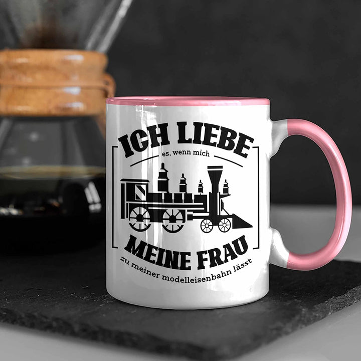 Trendation - Lustige Modelleisenbahn Tasse Geschenk für Eisenbahner (Rosa), Rosa