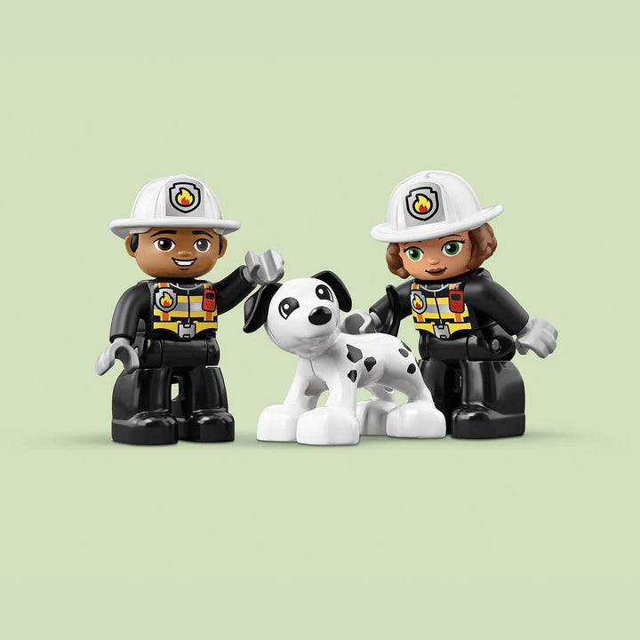 LEGO 10903 DUPLO Feuerwehrwache mit Feuerwehrauto und Feuerwehrmann-Figuren, Motorikspielzeug, Feuer