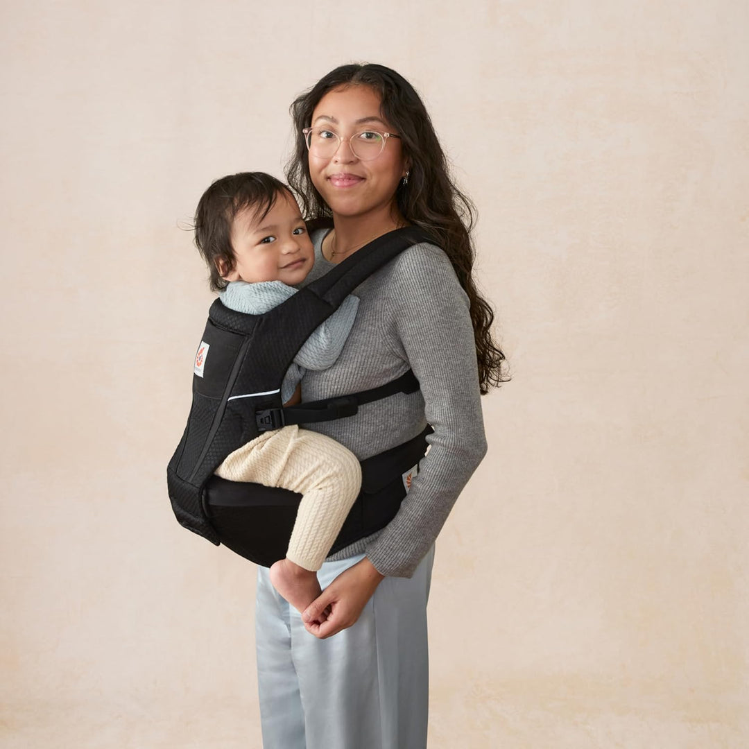 Ergobaby Alta Hip Seat Babytrage mit Babyhüftsitz für Babys und Kleinkinder ab 4 Monaten (5,5 kg - 2