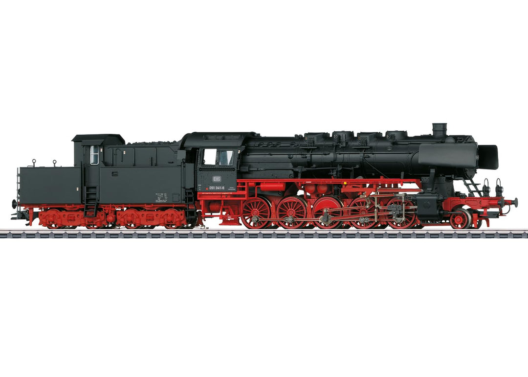 Dampflokomotive mit Kabinentender Baureihe 051
