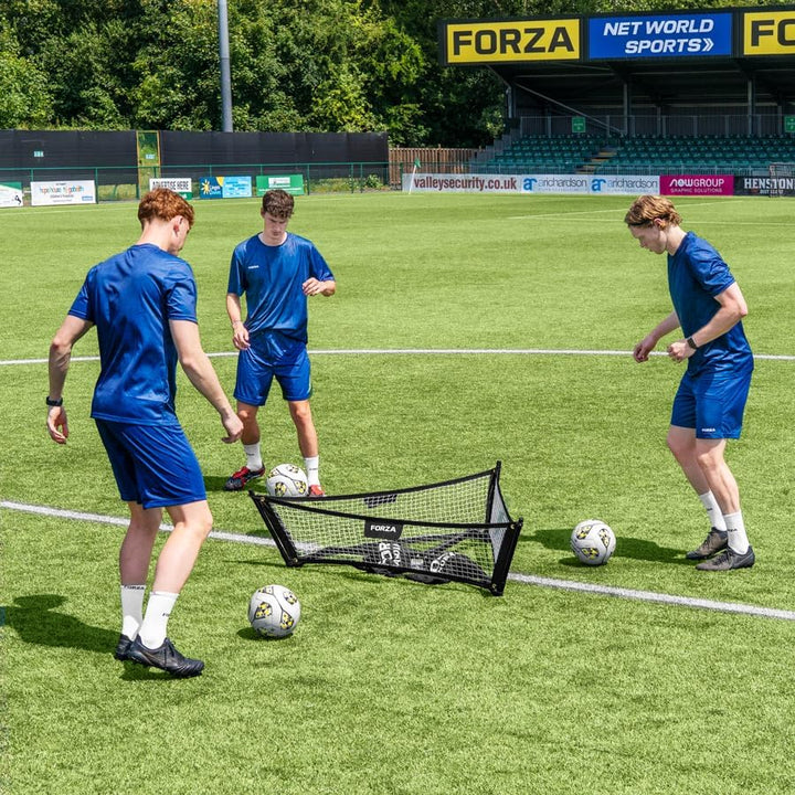FORZA Tri 3-seitiger Fussball-Rebounder mit robustem Stahlrahmen