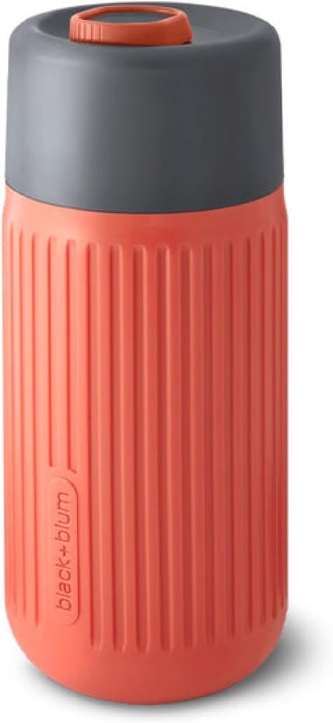 BLACK + BLUM Glas To-Go Becher | Coral | 340 ml | leichtes Borosilikatglas | rutschfeste, isolierend