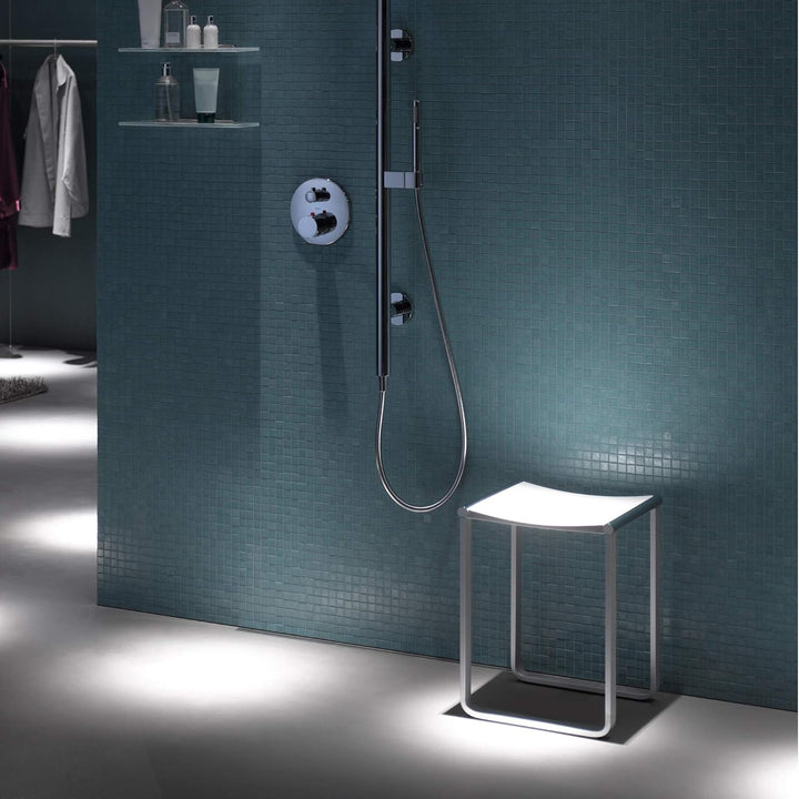 Keuco Plan Duschhocker, belastbar bis 100 kg, Aluminium verchromt, Sitzfläche aus Kunststoff weiss,