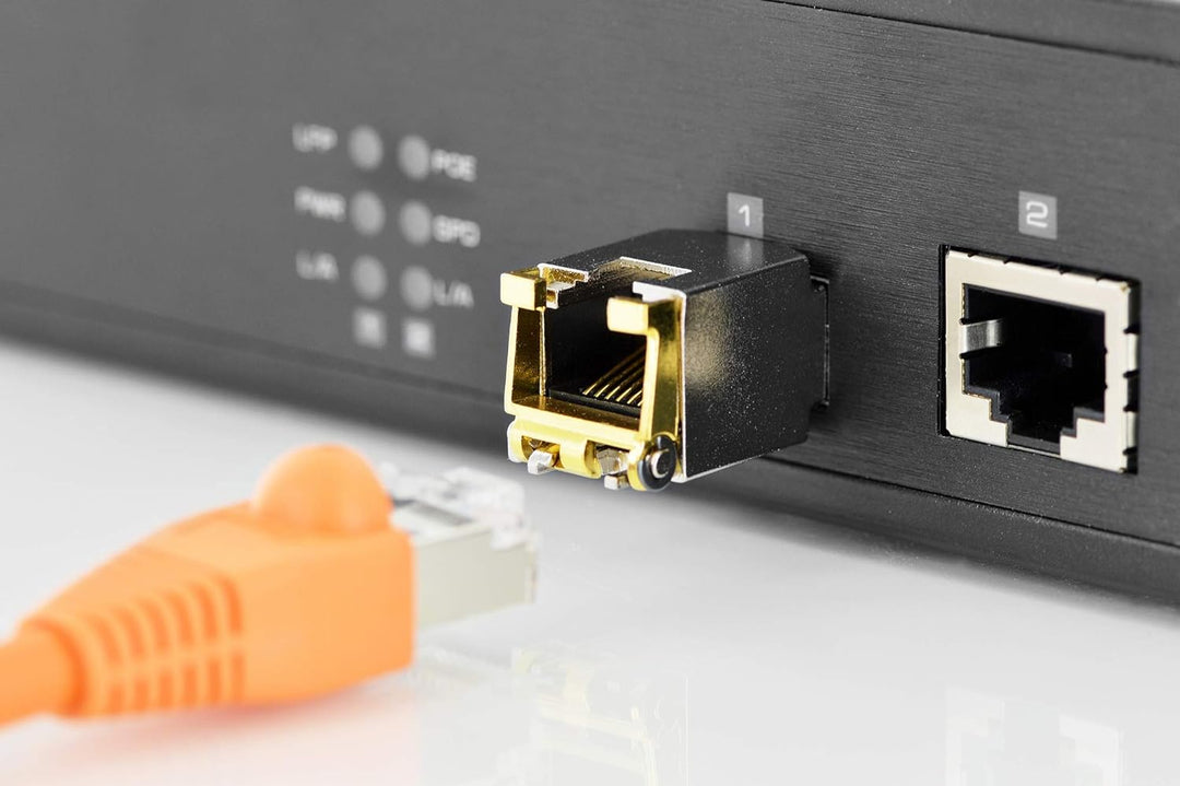 DIGITUS Gigabit SFP+ Modul für Cat 6A Kupfer Patchkabel, Mini GBIC, RJ45 Buchse, 10GBaseT, 100 Meter