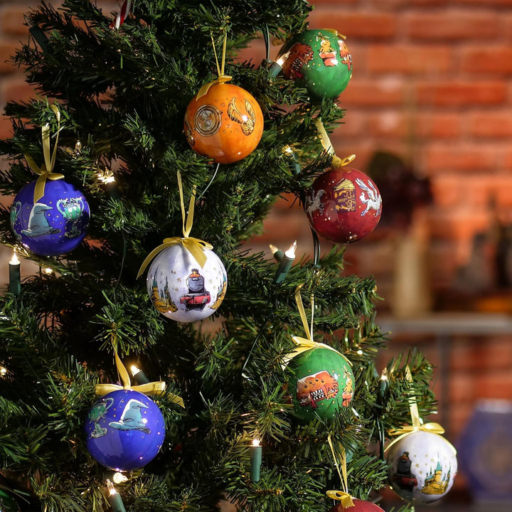 Elbenwald Wizarding World Weihnachtsbaumkugeln 14 teilig in dekorativer Geschenkbox für Harry Potter