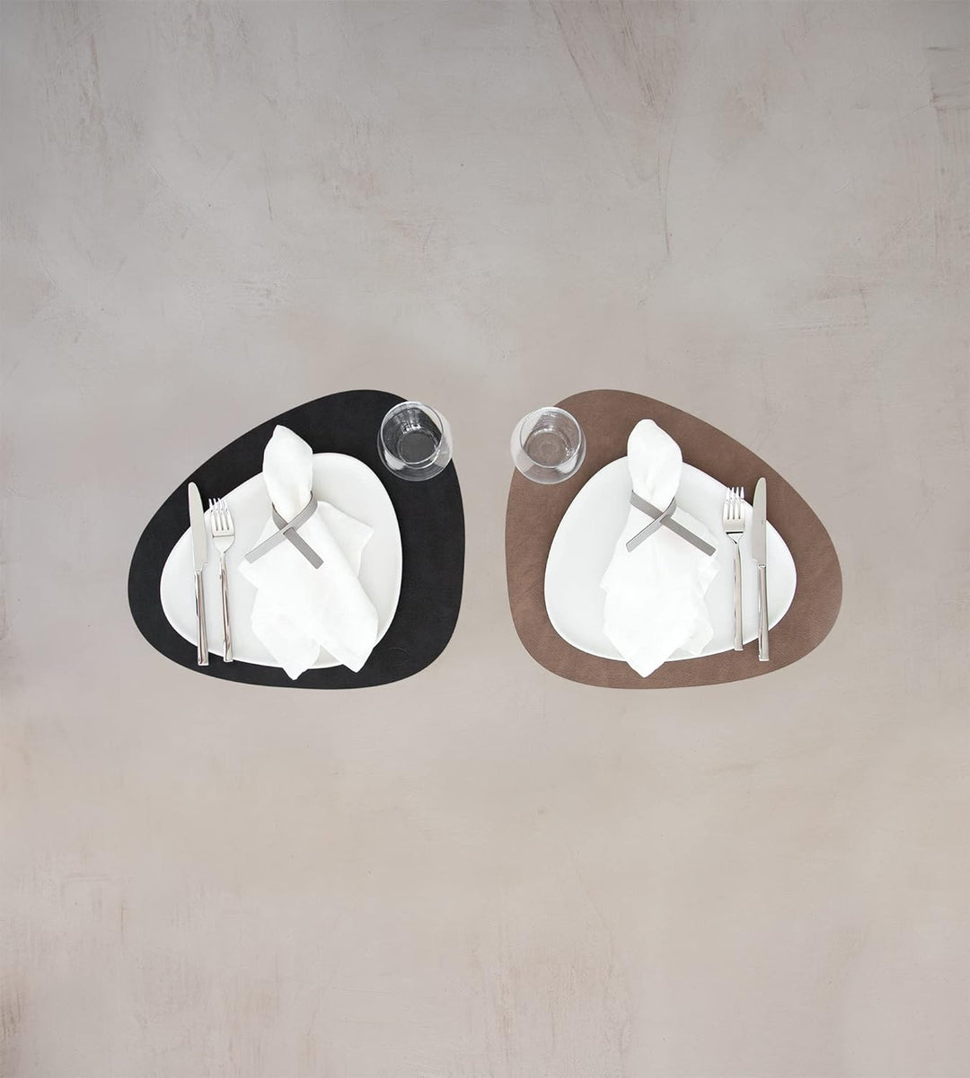 Lind DNA Tischset Curve Double L Recyceltes Leder Cloud/Cloud Schwarz-Braun, Masse: 37cm x 44cm, 983
