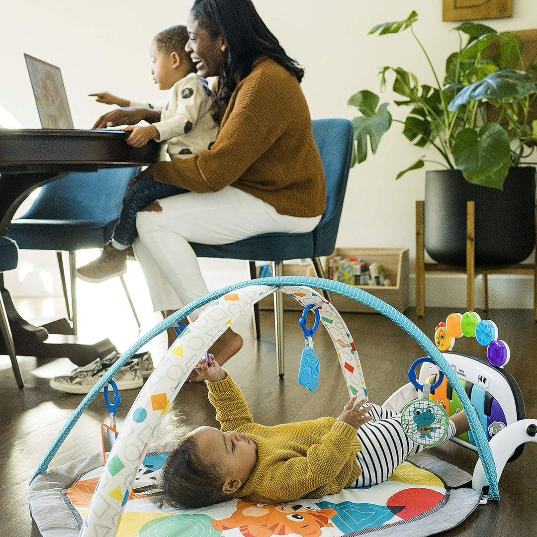 Baby Einstein, 4 in 1 Kickin' Tunes Spieldecke mit 70+ Geräuschen, 25+ Minuten Musik, Erlebnisdecke
