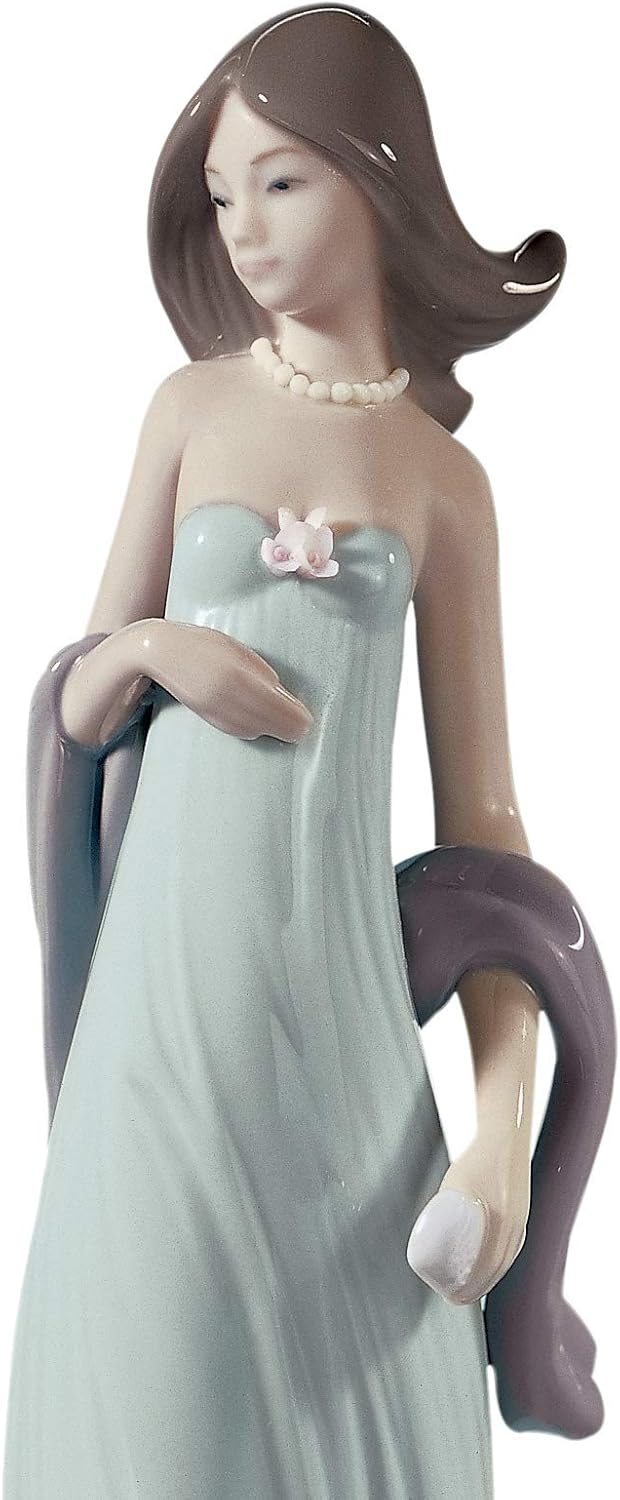 LLADRÓ Frauen-Figur Ballkleid. Frau. Porzellan.