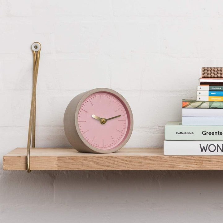Good Design Works Concrete Clock Beton Uhr – Rosa, 13 x 13 x 6 cm, Rosa