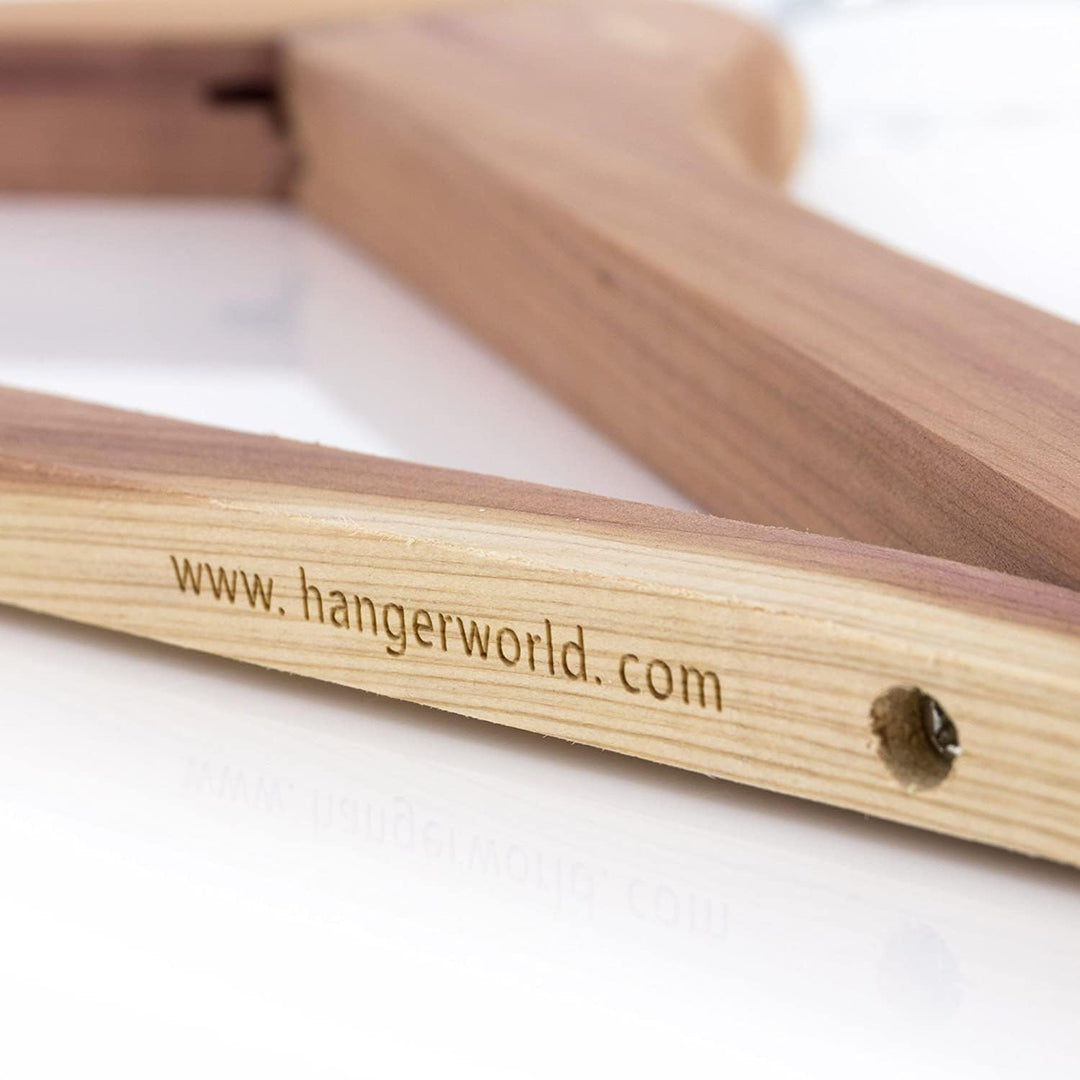 Hangerworld 24 Zedernholz Kleiderbügel 44cm Mit rutschfestem Hosensteg