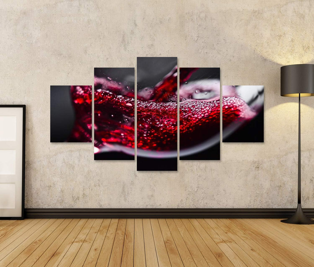 islandburner Bild auf Leinwand Rotwein Im Weinglas Auf Schwarzem Hintergrund 2 Bilder Wandbilder Pos