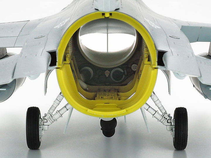 TAMIYA TAM60315 300060315 - 1:32 Lockheed Martin F-16CJ Fighting Falcon, Grey
