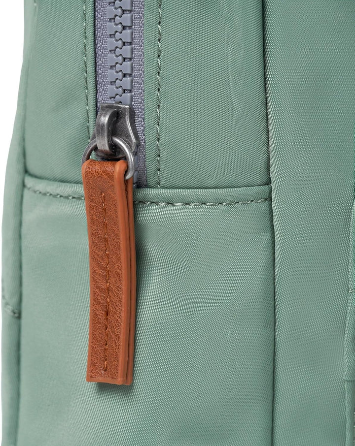 ROKA London Willesden B Sustainable Crossbody Frost, Frost