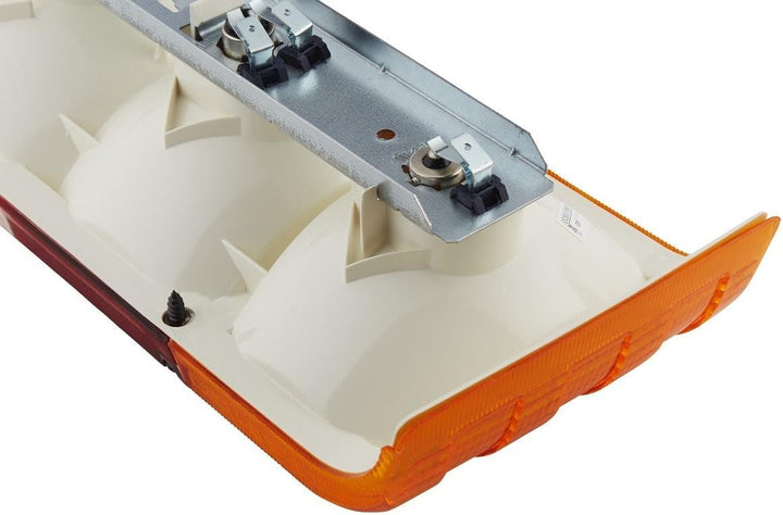 HELLA - Heckleuchte - Glühlampe - 12V - Einbau/geschraubt - Lichtscheibenfarbe: mehrfarbig - Stecker