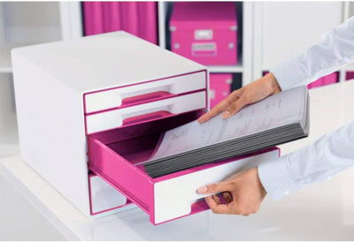 Leitz CUBE Schubladenbox mit 4 Schubladen, Weiss/Pink, A4, Inkl. transparentem Schubladeneinsatz, WO