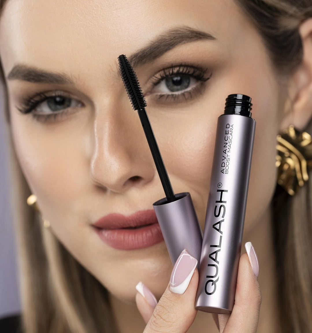 Mascara mit Wimpernserum-Effekt – QUALASH® Volume Max 10 ml – schwarze Wimperntusche für extremes Vo