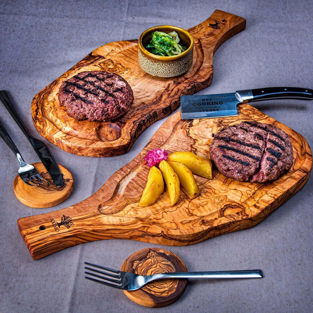 SOLTAKO Olivenholz Steakbrett mit Saftrille 2er Set 40cm "The Smokey BBQ" 40 x 18 cm, 40 x 18 cm