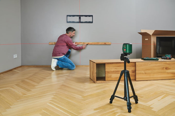 Bosch Kreuzlinienlaser UniversalLevel 2 (Laserkreuz inkl. integrierter Lotpunkte für präzises Ausric
