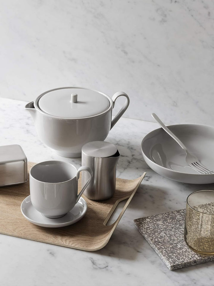 blomus -BASIC- Milchkännchen aus mattiertem Edelstahl mit Deckel, Milchkanne 250 ml Fassungsvermögen