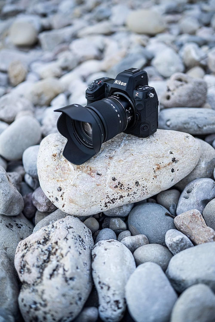 Nikon Z 8 Kit NIKKOR Z 24-120mm f/4 (Vollformat Systemkamera für Foto- und Videografie, 45.7 MP gest