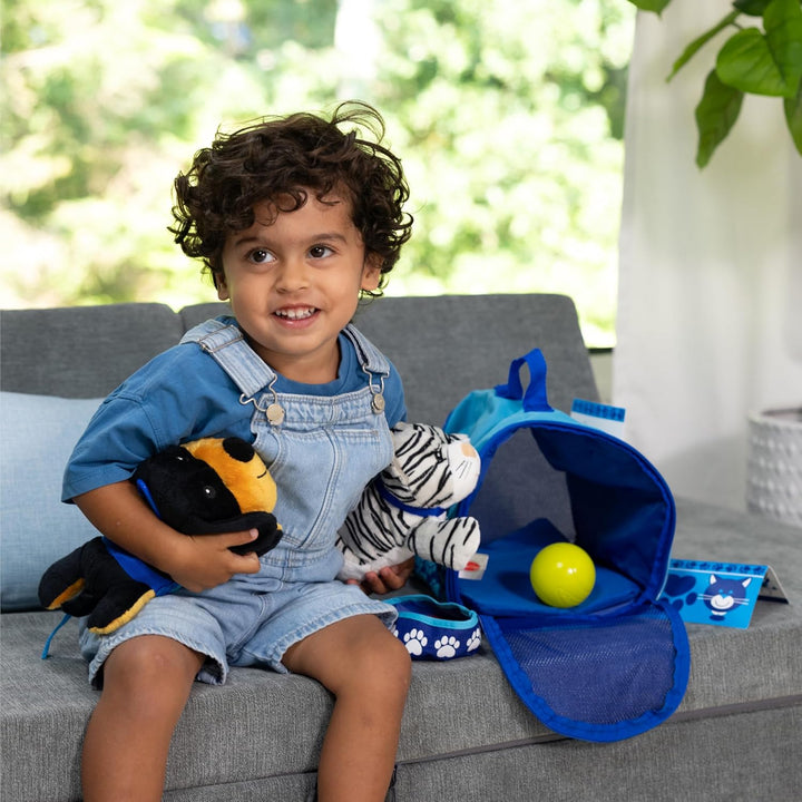 Melissa & Doug Tote & Tour Pet Travel Play Set , Pretend Play , Play Set , 3+ , Gift for Boy or Girl