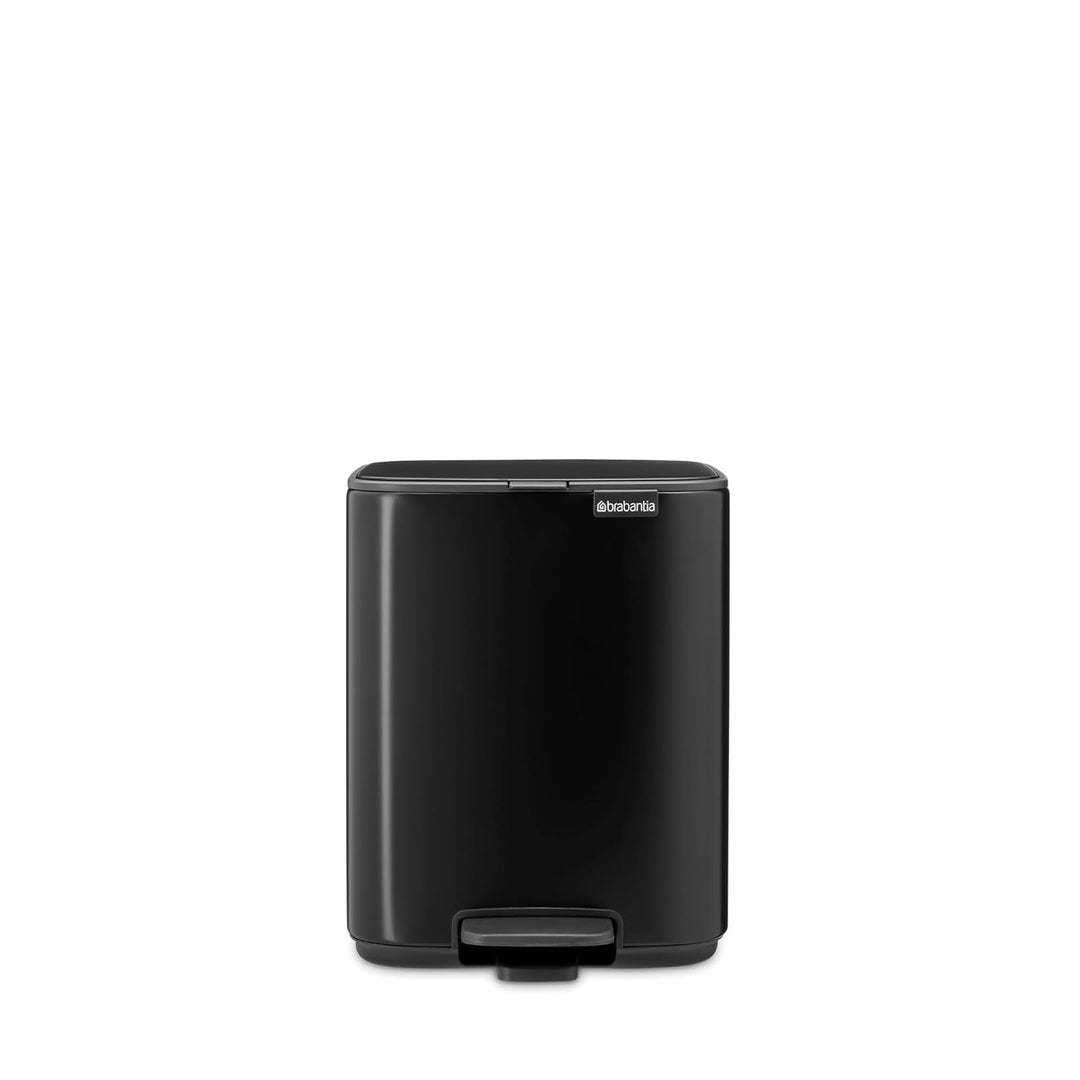 Brabantia Bo Treteimer 7 L (mattschwarz), platzsparender Mini Mülleimer mit Soft-Close-Funktion und