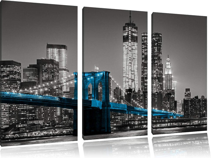 Brooklyn Bridge mit Wolkenkratzern bei Nacht schwarz/weiss 3-Teiler Leinwandbild 120x80 Bild auf Lei