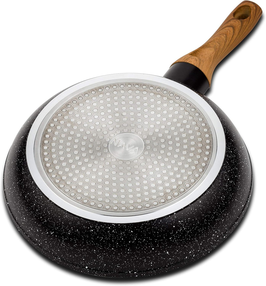 NAVA Bratpfanne aus Aluminium | Ø 26 cm | Mit Antihaftbeschichtung aus Stein zum Kochen ausgewogener