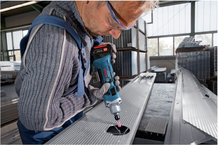 Bosch Professional 18V System Akku Geradschleifer GGS 18 V-LI (Leerlaufdrehzahl 22.000 min-1, ohne A