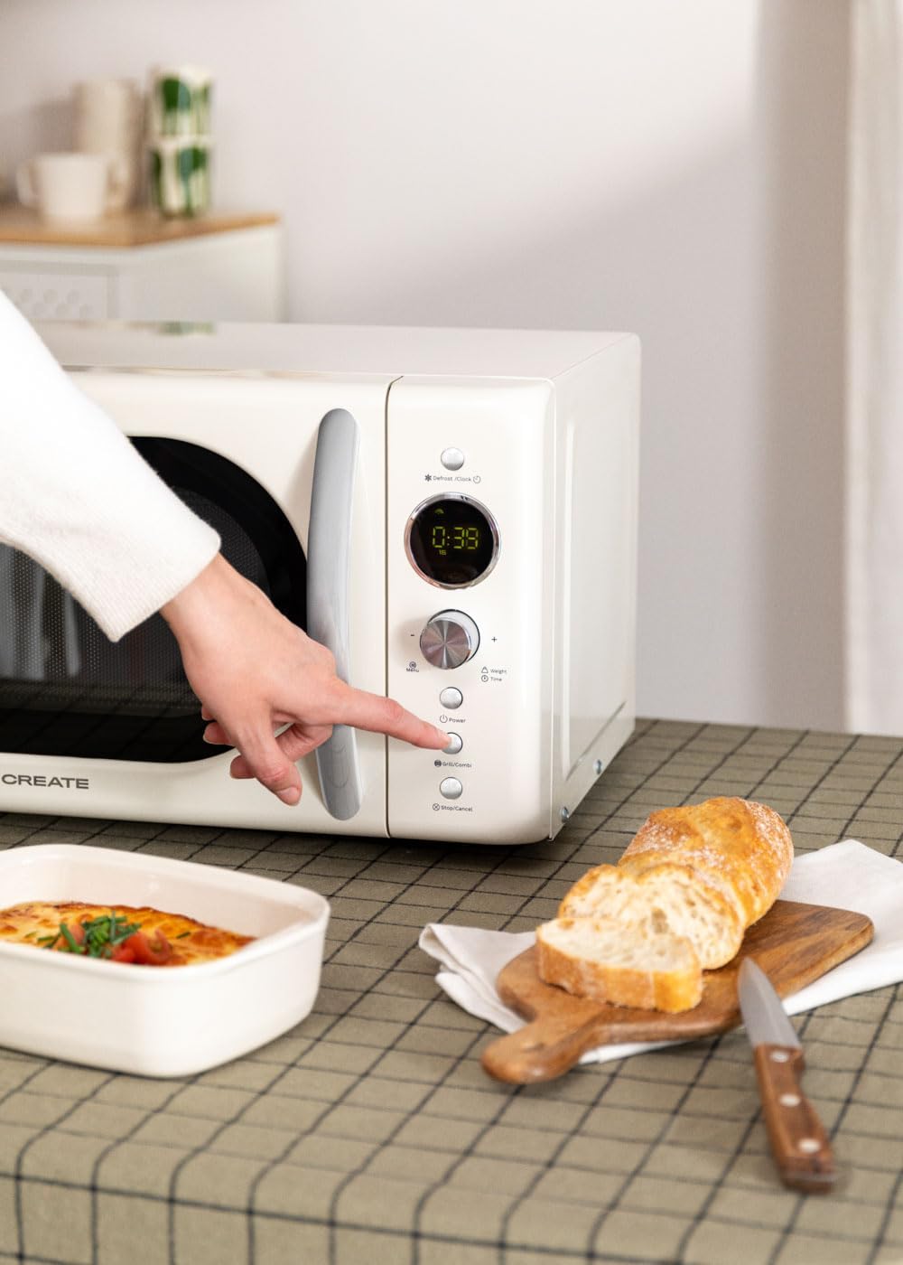 CREATE/MICROWAVE RETRO/Digitale Mikrowelle mit Grillfunktion Cremeweiss/Retro-Stil, 20L Fassungsverm