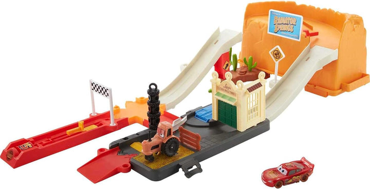 Disney Pixar Cars HDN02 - Renn & Los Spielset mit Aufbewahrungswanne, 20+ Teile, 1 Lightning McQueen