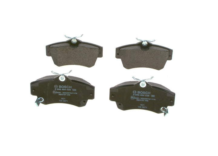 Bosch BP332 Bremsbeläge - Vorderachse - ECE-R90 Zertifizierung - vier Bremsbeläge pro Set