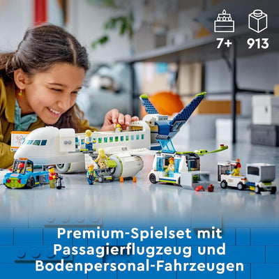 LEGO 60367 City Passagierflugzeug Spielzeug-Set, grosses Flugzeug-Modell mit Fahrzeugen des Flughafe