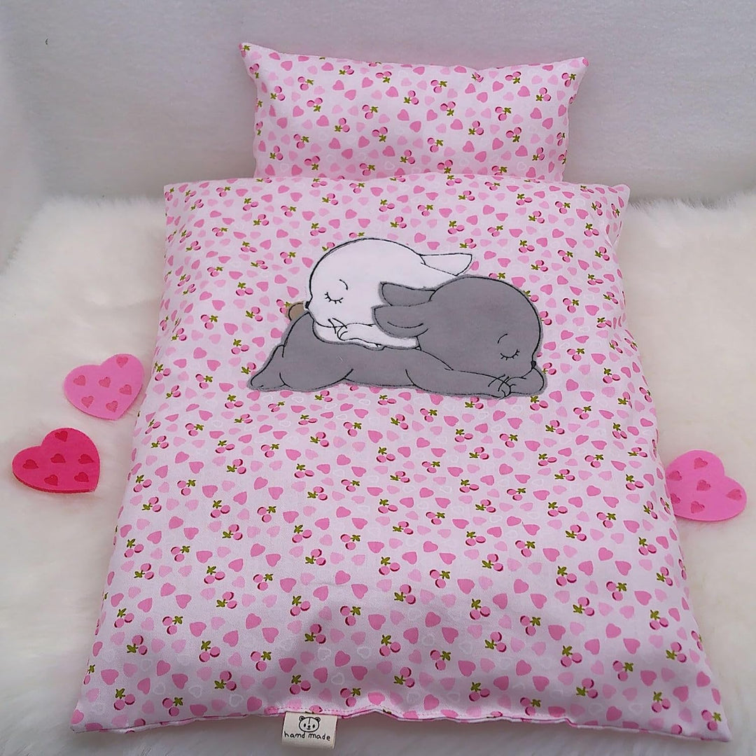 Puppenbettwäsche rosa Herzchen-Design, 4 Variaten, für Puppenwagen,-bett oder Puppenbuggy (Kuschelha